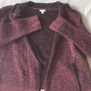 Comfortable and soft sweater-blouse